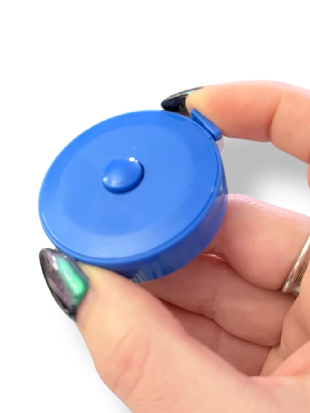 1 Round Retractable Measuring Tape - Random Color - Picture 4 of 4